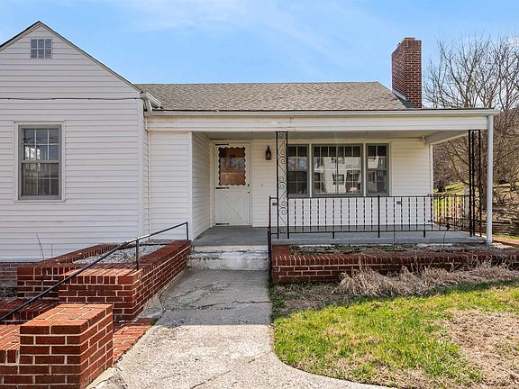 4th image of 304 Maple Ave
