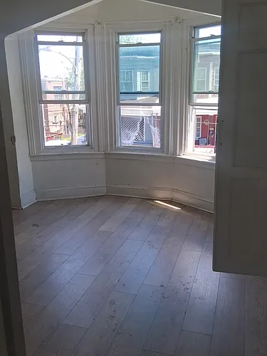 117 Hansberry St Photo 1