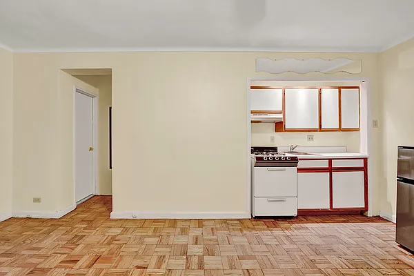 Sold by REMAX Elite | media 9