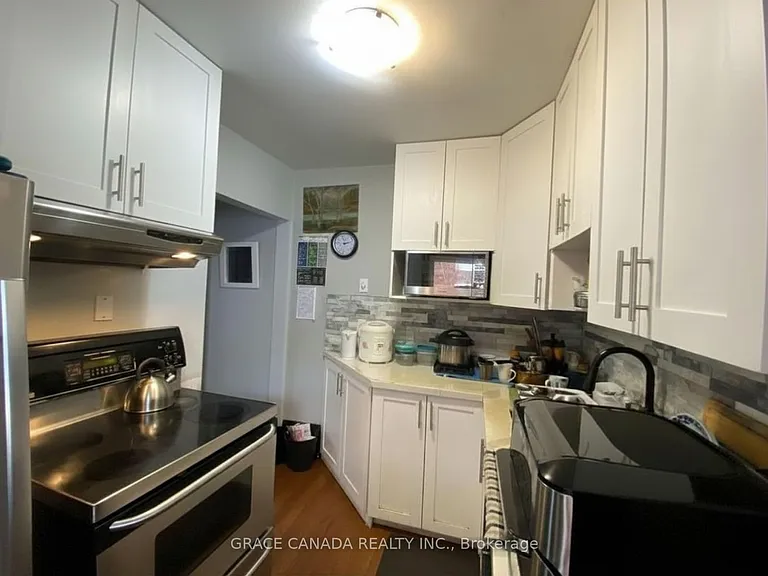 4765 6th Ave #MAIN LEVEL — Photo 3
