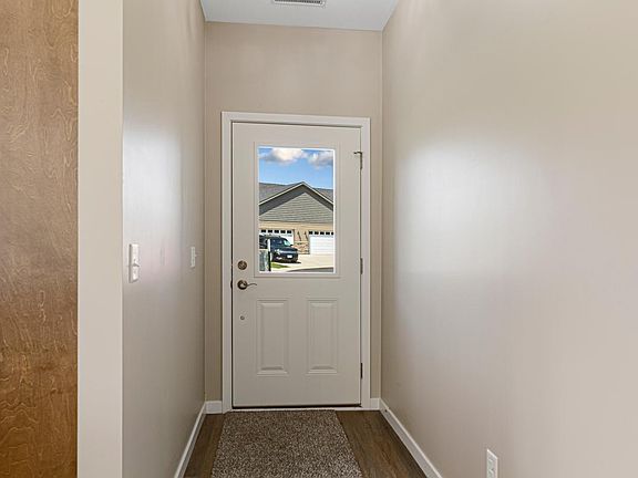 5th image of 611 Northwood Pl