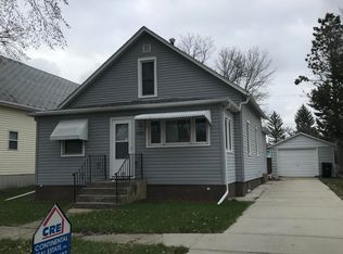 125 4th St N, Richardton, ND 58652