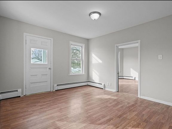 3rd image of 22 Richmond St #1