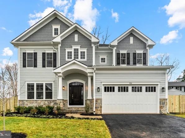 606 Meadow Ln SW, Vienna, VA 22180