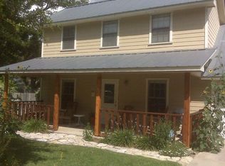 903 N Orange St, Fredericksburg, TX 78624