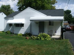 5769 Porter Rd, North Olmsted, OH 44070