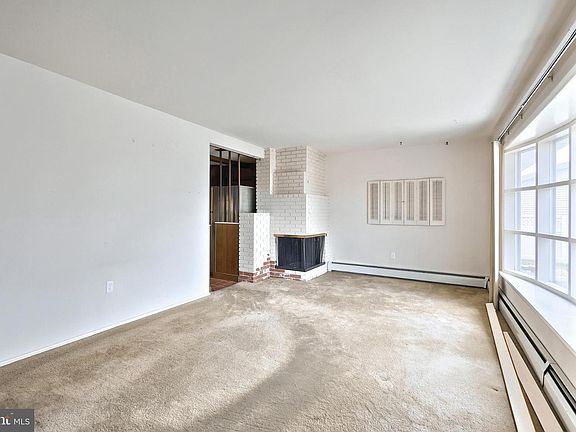 4th image of 1107 Fireside Ct