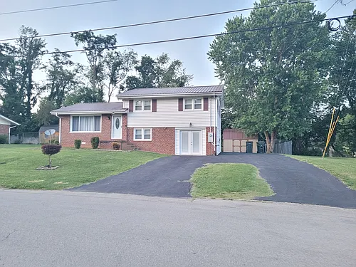 111 Mayor Ave Photo 1