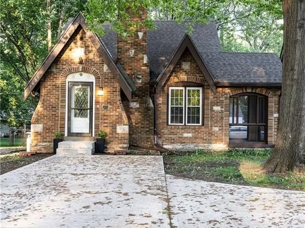 7639 Holmes Rd, Kansas City, MO 64131