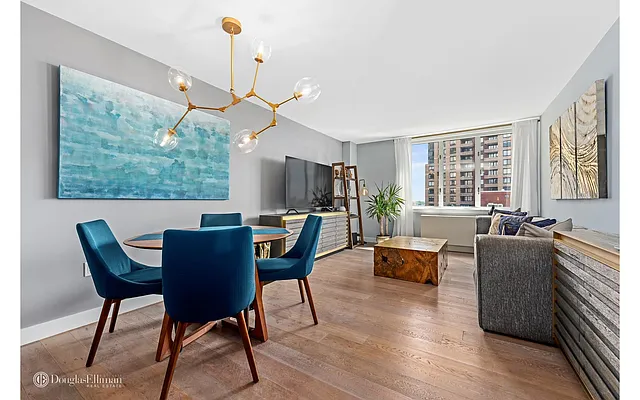 Rented by Douglas Elliman | media 23