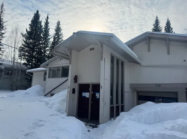 205 Madcap Ln, Fairbanks, AK 99709