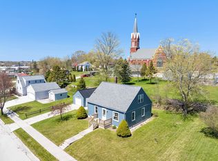 101 E North Water St, Algoma, WI 54201