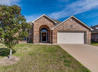 3221 Canary Ln, Midlothian, TX 76065