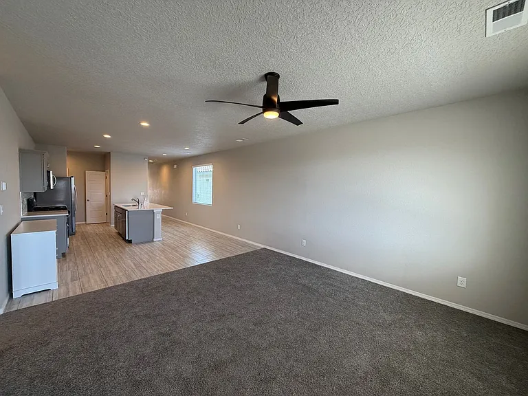 768 Amatista Loop SE — Photo 7