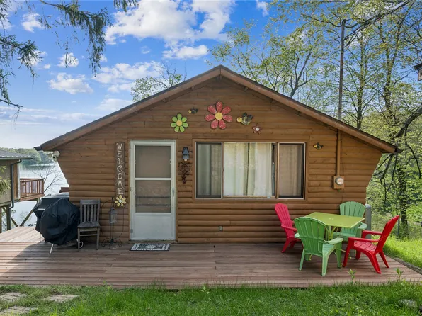22107 Spruce St, Bernard, IA 52032
