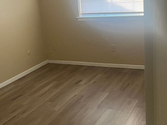 3rd image of 1005 Plover Ln