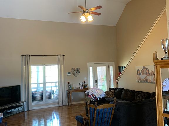 5th image of 2240 Sunrise Cir