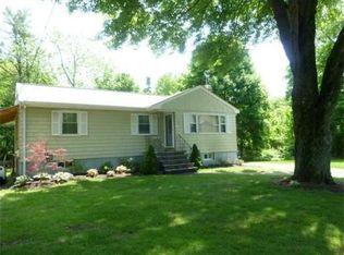 28 Daniel Rd, Wakefield, MA 01880