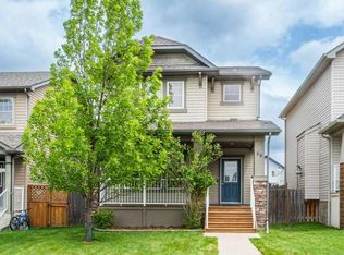 68 W Cimarron Grove Dr, Okotoks, AB T1S0A6