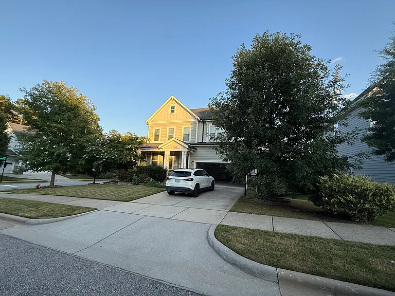 120 Bailey Park — Photo 2