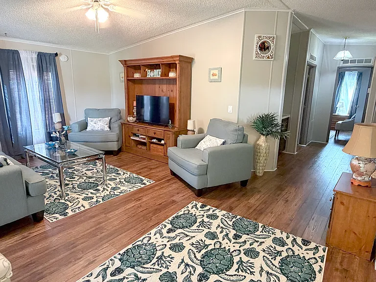 720 Water Oak Blvd — Photo 7