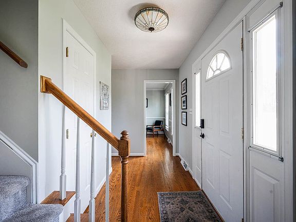 4th image of 939 Alum Springs Rd #9