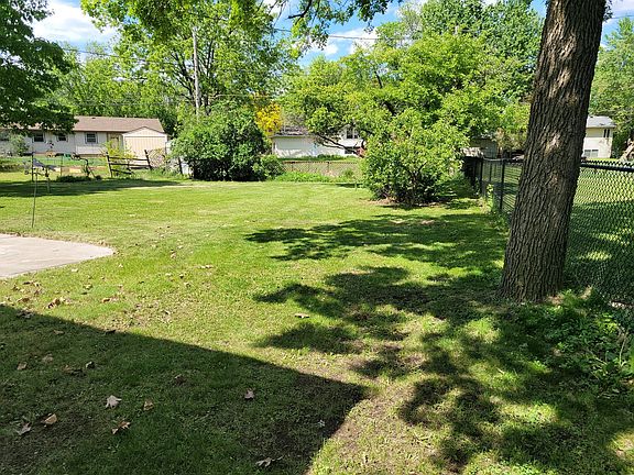 3rd image of 16836 Galena Ave