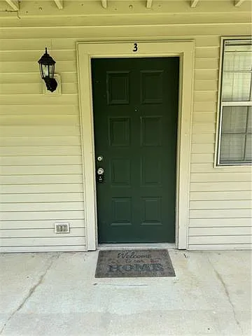 725 Heavens Dr #3 — Photo 4