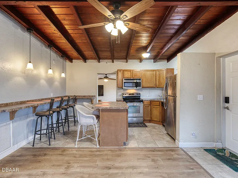 114 Lynnhurst Dr — Photo 10