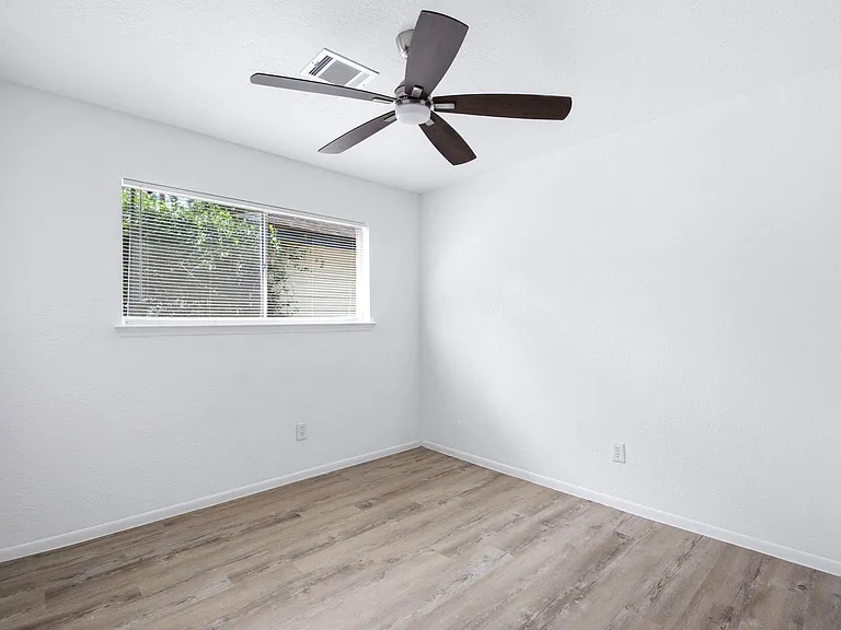 19407 Enchantford Ct — Photo 30