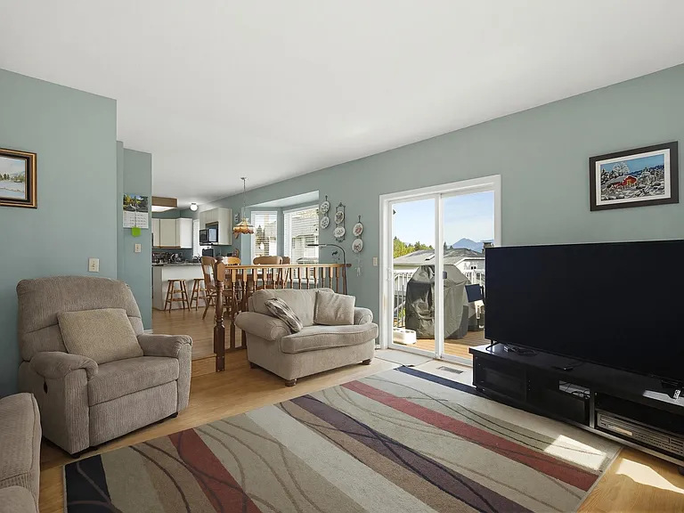 2165 Tower Ct — Photo 11
