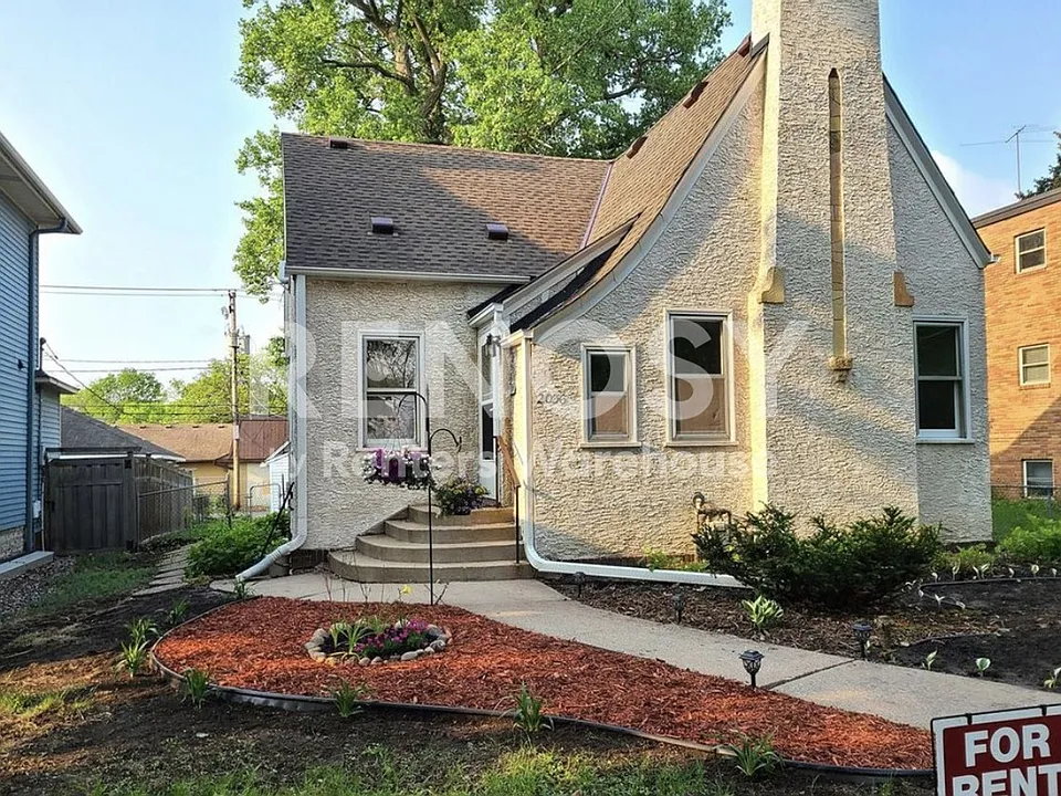 2036 Iglehart Ave