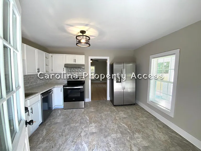 2928 Evans Rd — Photo 11