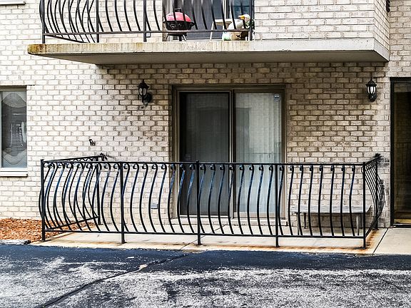 2nd image of 4423 Prescott Ave APT 201