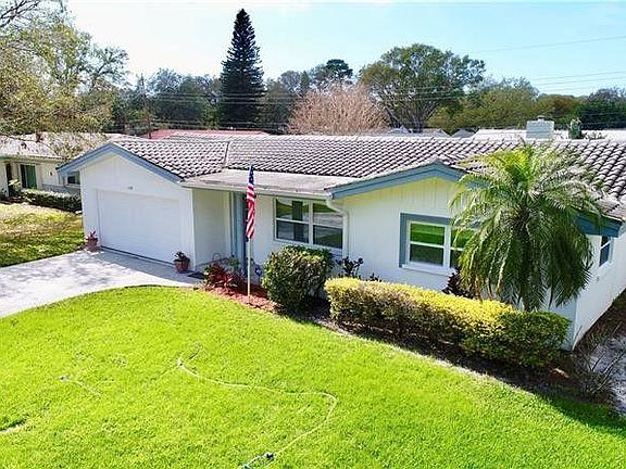3rd image of 1426 Morrow Dr