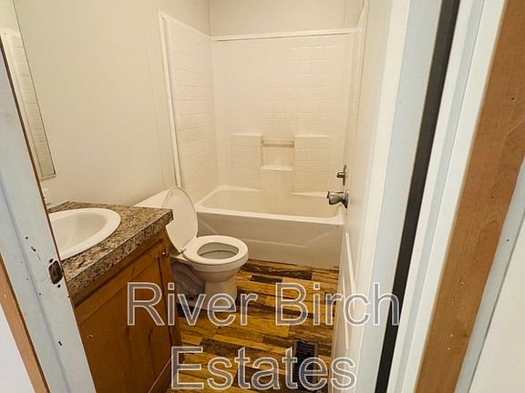 5th image of 12182 Birch Dr #103