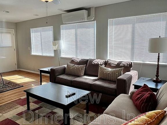 5th image of 561 Claremont St