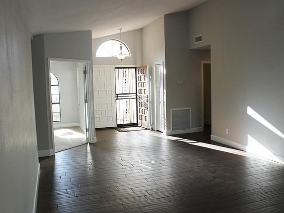 5th image of 13001 S 41st St