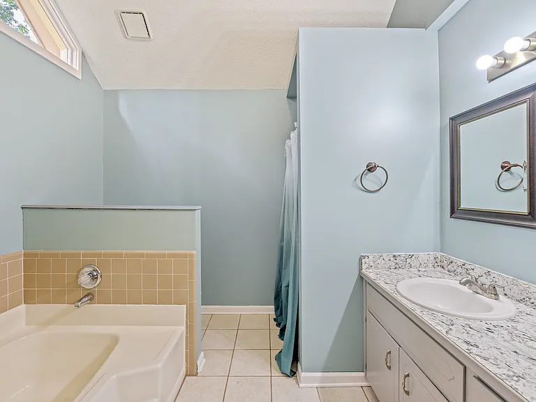 1835 Folkstone Rd — Photo 26