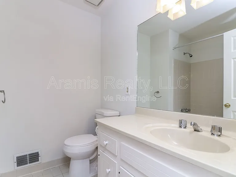 1381 Old Virginia Ct SE — Photo 14