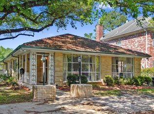 1157 Robert E Lee Blvd, New Orleans, LA 70124
