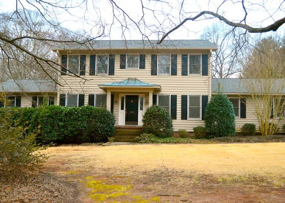 1st image of 224 Bentway Ln
