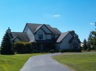 8470 S Shore Dr, Clarkston, MI 48348