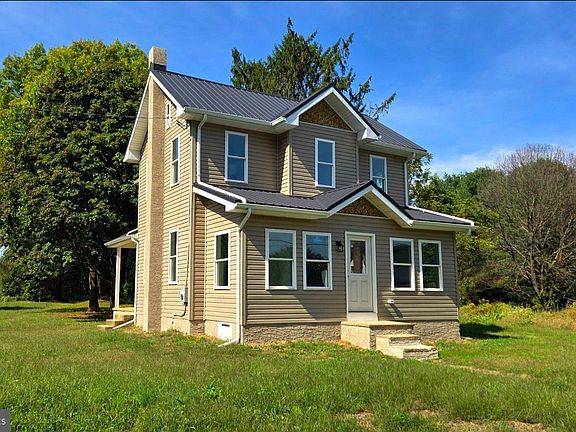 3rd image of 743 Bell Manor Rd