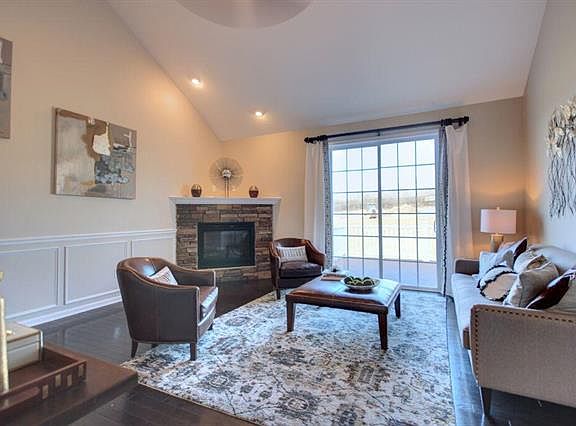 4th image of 941 Graystone Cir #78