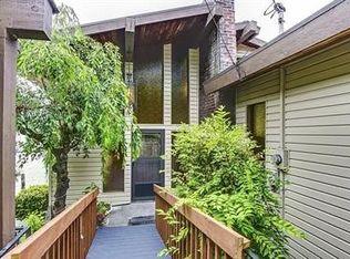 11258 Riviera Pl NE, Seattle, WA 98125