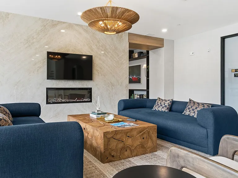 2454 Lafayette Rd #201 — Photo 32