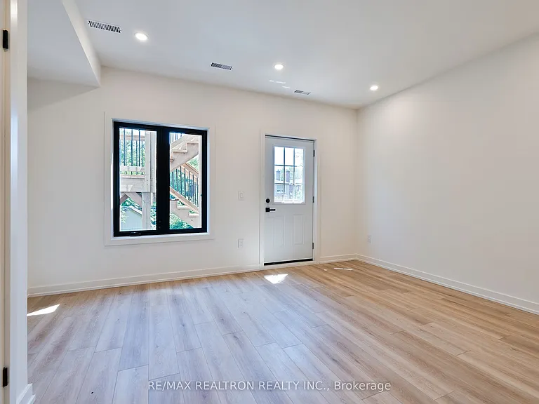 53 Alameda Ave #MAIN — Photo 10