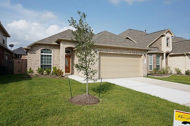 1st image of 3007 Lake Dr