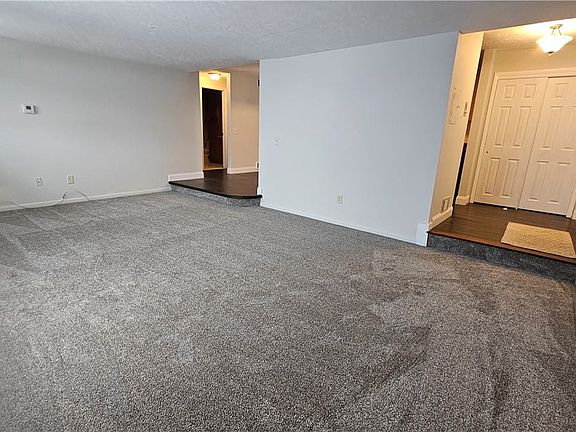 2nd image of 27-3 Great Wood Ct #8